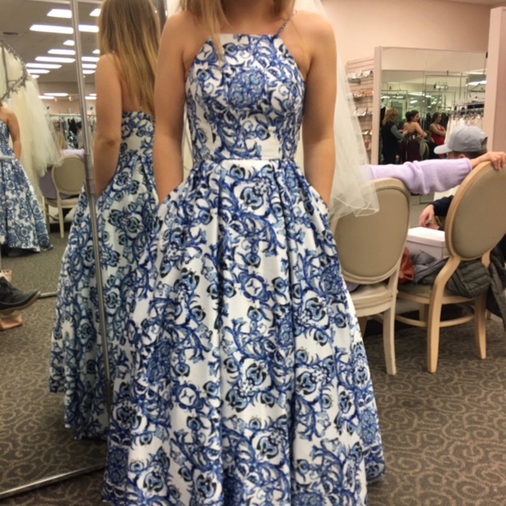 ✨Betsy & Adam Prom Dress from David’s Bridal✨